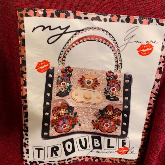 Cute top - Picture 2 of 5